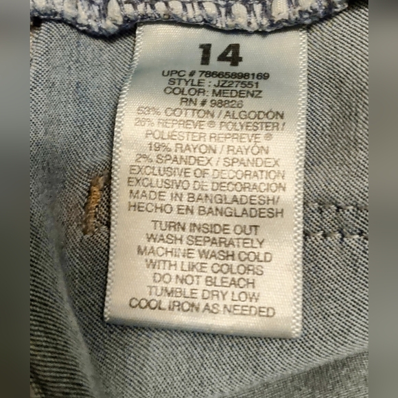 Jordache Skinny Jeans, Gently Distressed Used Girls size 14 Adjustable Waist, - Picture 13 of 13